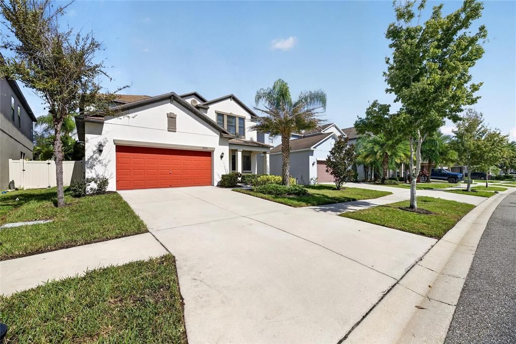 En Venta: $504,999 (4 camas, 3 baños, 2555 Pies cuadrados)