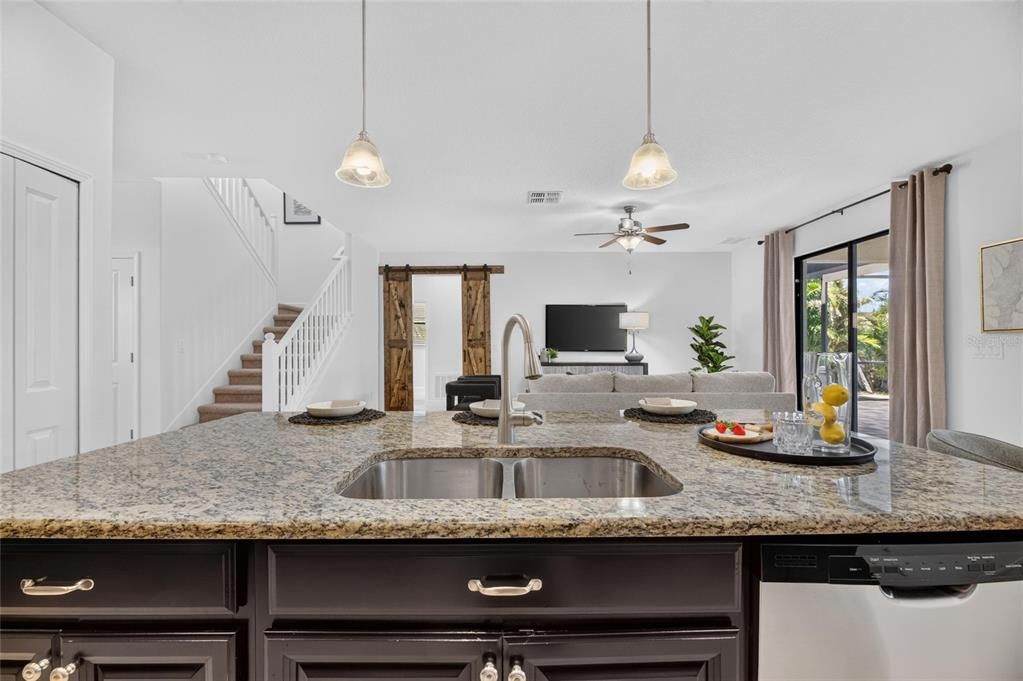 En Venta: $504,999 (4 camas, 3 baños, 2555 Pies cuadrados)