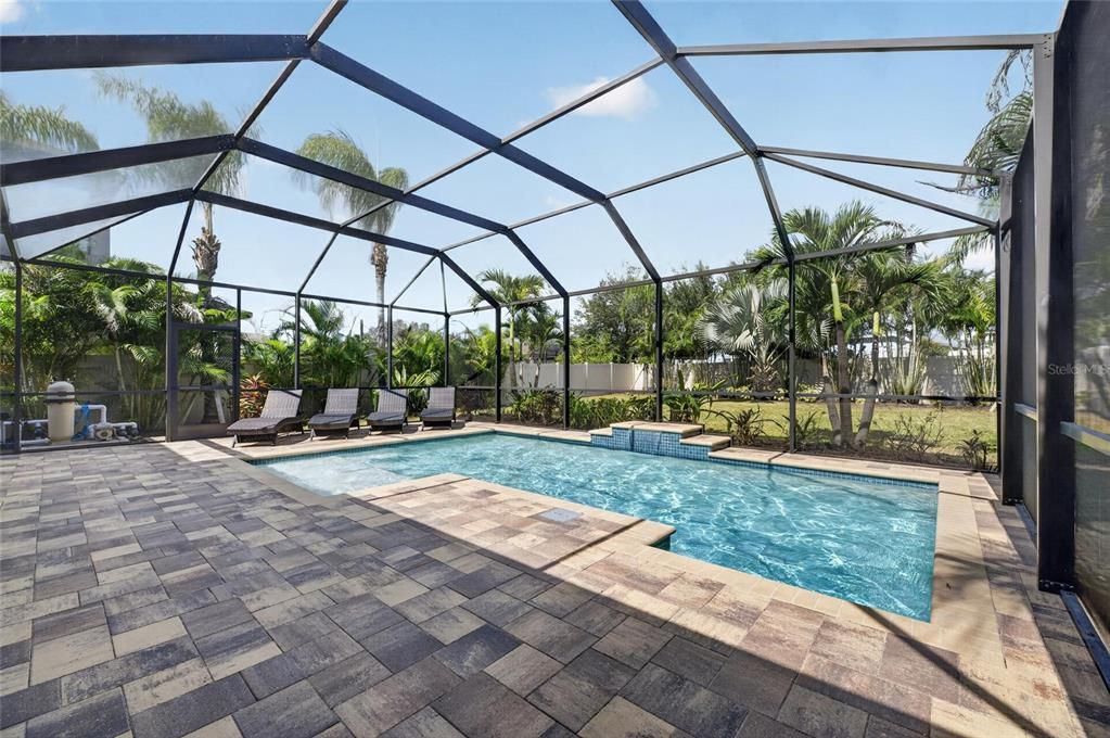 En Venta: $504,999 (4 camas, 3 baños, 2555 Pies cuadrados)