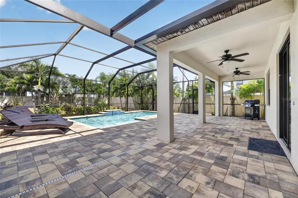 En Venta: $504,999 (4 camas, 3 baños, 2555 Pies cuadrados)