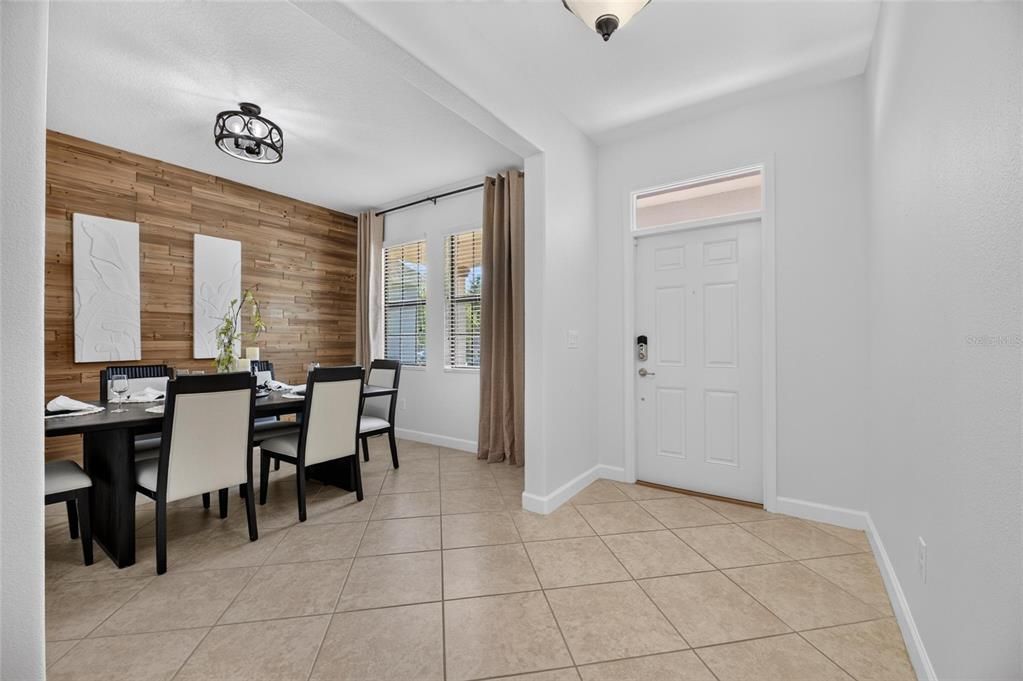 En Venta: $504,999 (4 camas, 3 baños, 2555 Pies cuadrados)