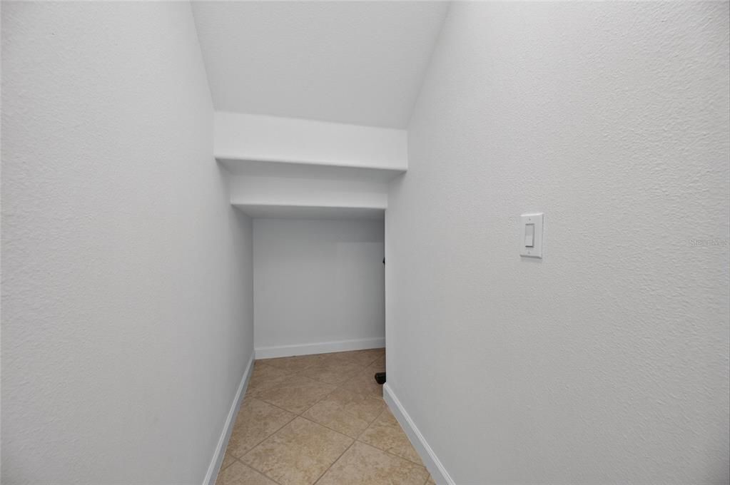 En Venta: $504,999 (4 camas, 3 baños, 2555 Pies cuadrados)