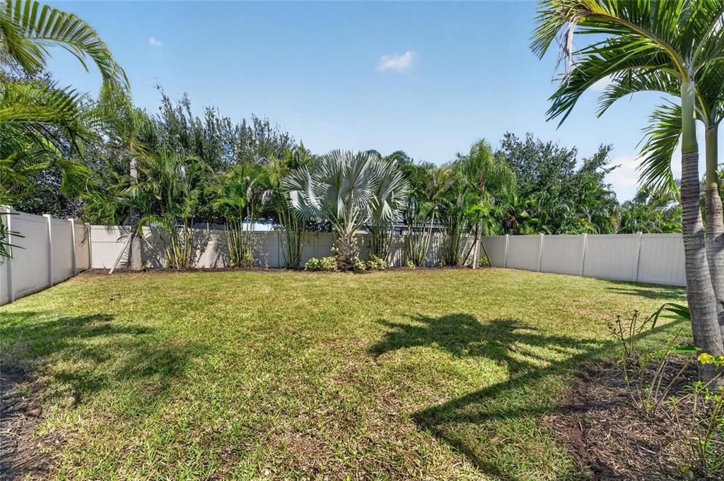 En Venta: $504,999 (4 camas, 3 baños, 2555 Pies cuadrados)