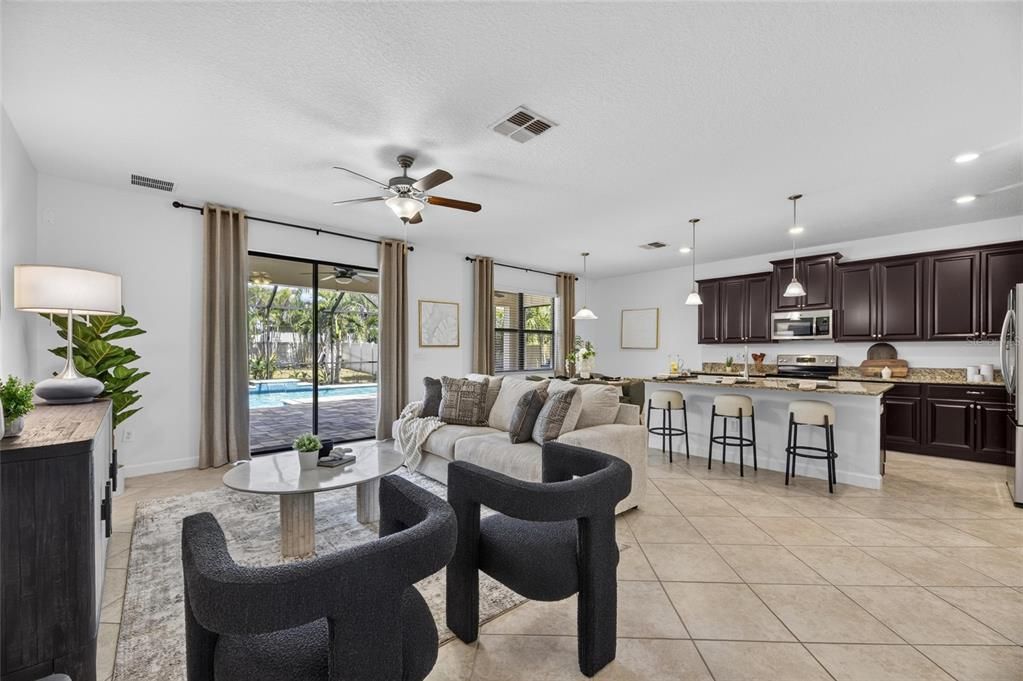 En Venta: $504,999 (4 camas, 3 baños, 2555 Pies cuadrados)