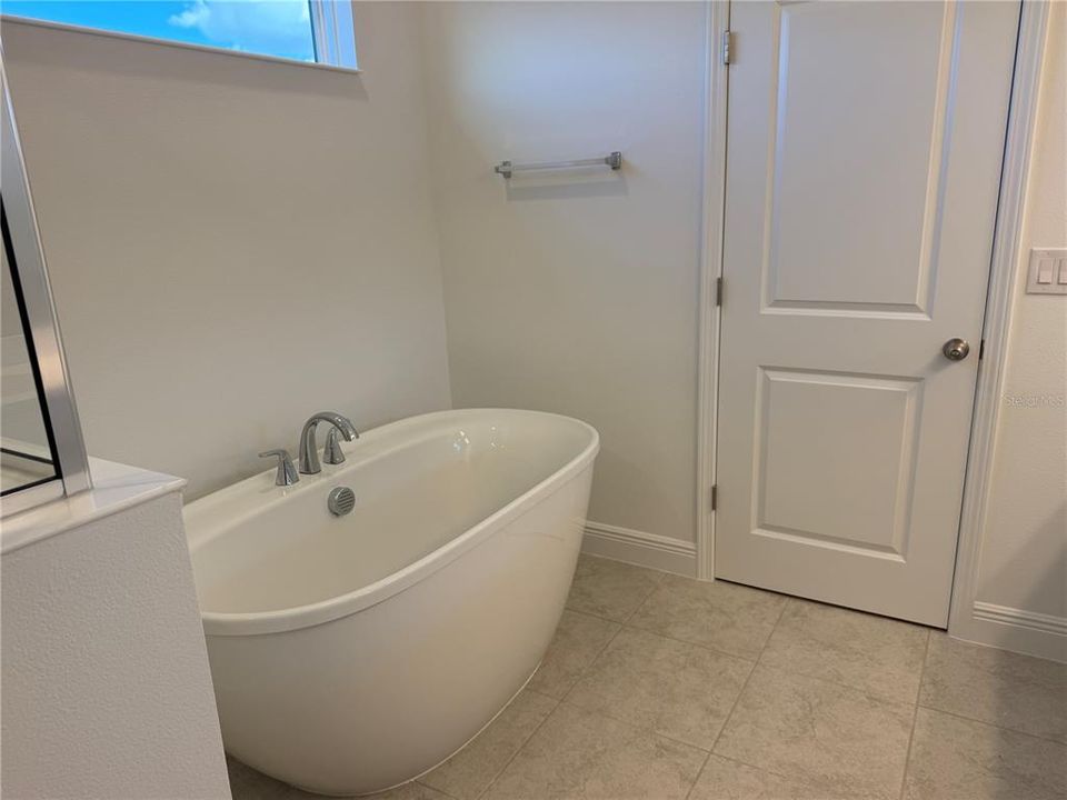 В аренду: $3,350 (4 спален, 3 ванн, 2102 Квадратных фут)
