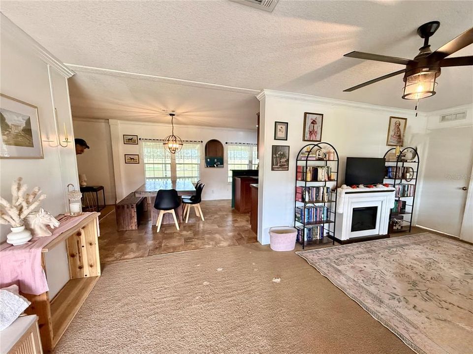 For Sale: $425,000 (4 beds, 2 baths, 1820 Square Feet)