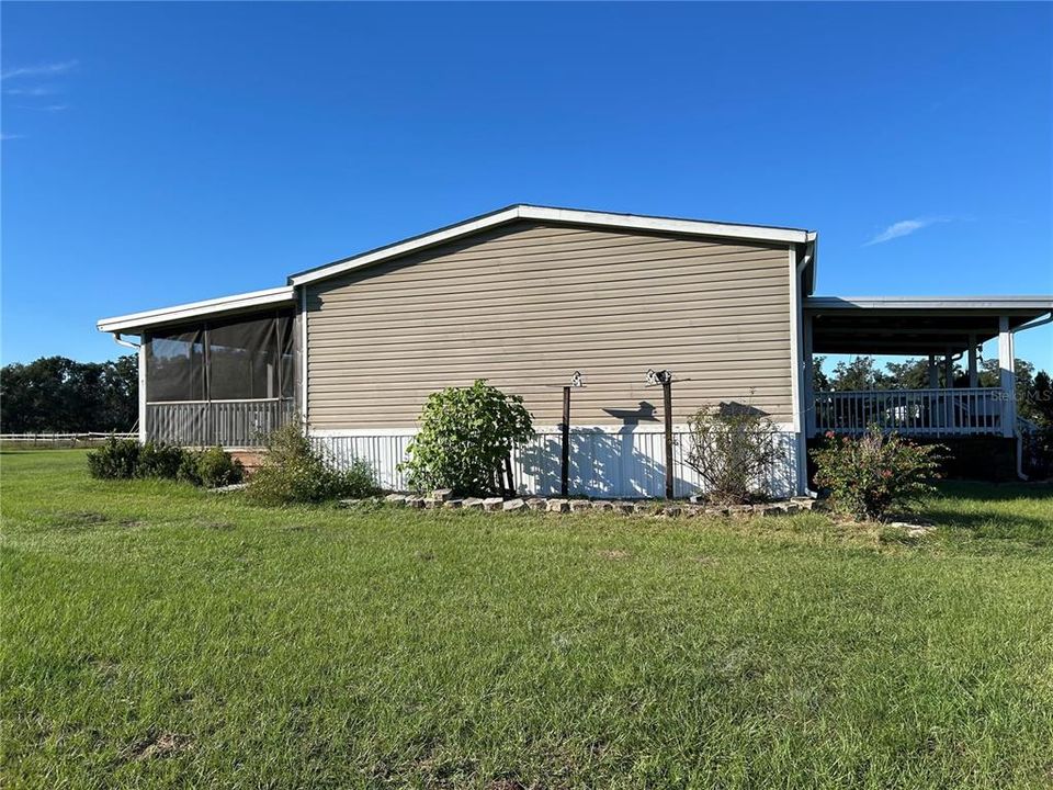For Sale: $425,000 (4 beds, 2 baths, 1820 Square Feet)
