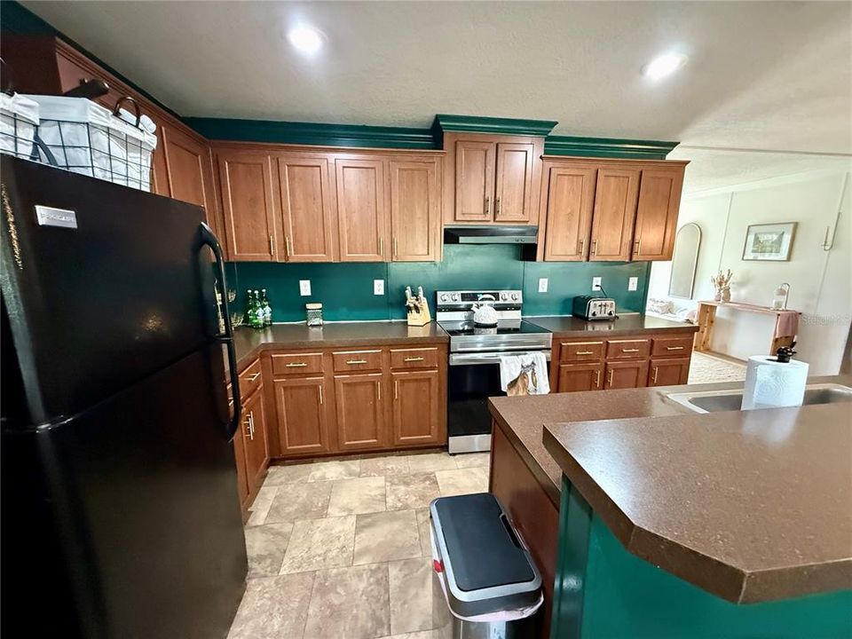 For Sale: $425,000 (4 beds, 2 baths, 1820 Square Feet)