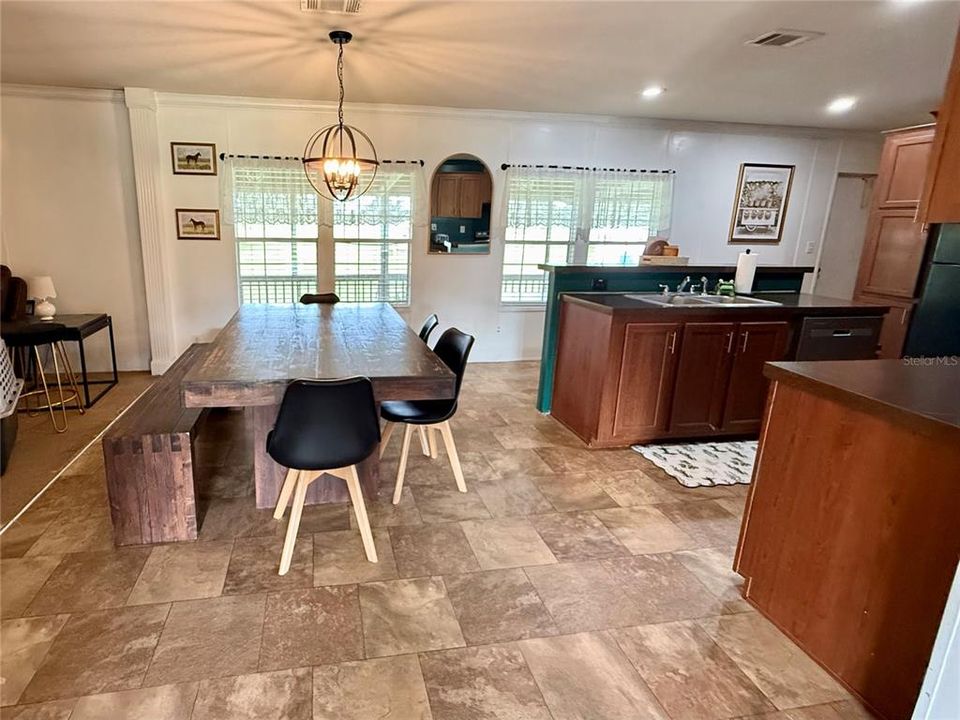 For Sale: $425,000 (4 beds, 2 baths, 1820 Square Feet)