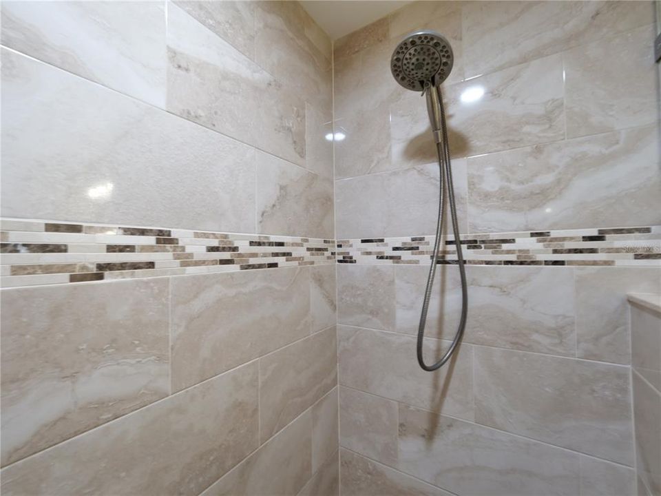 На продажу: $825,000 (4 спален, 3 ванн, 2342 Квадратных фут)
