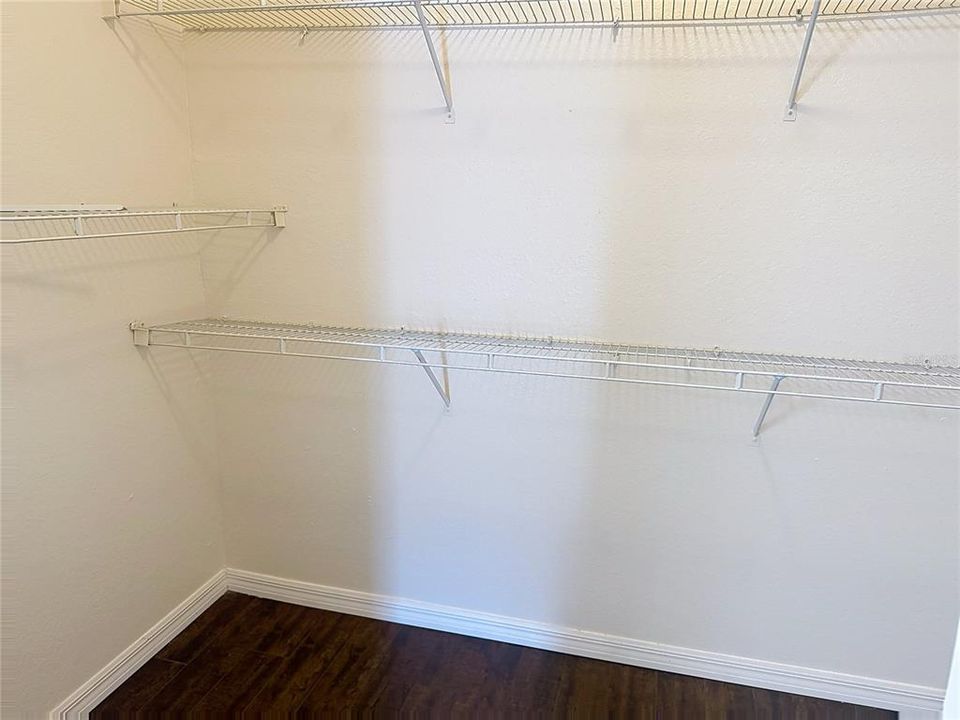 For Sale: $199,900 (1 beds, 1 baths, 645 Square Feet)