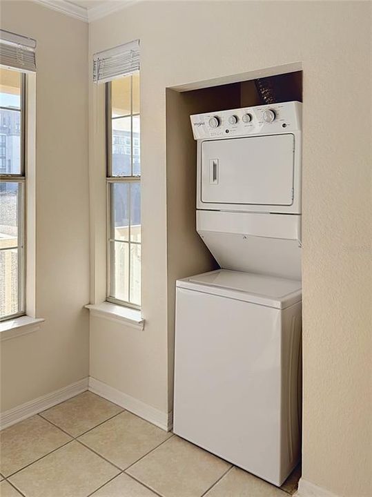 For Sale: $199,900 (1 beds, 1 baths, 645 Square Feet)