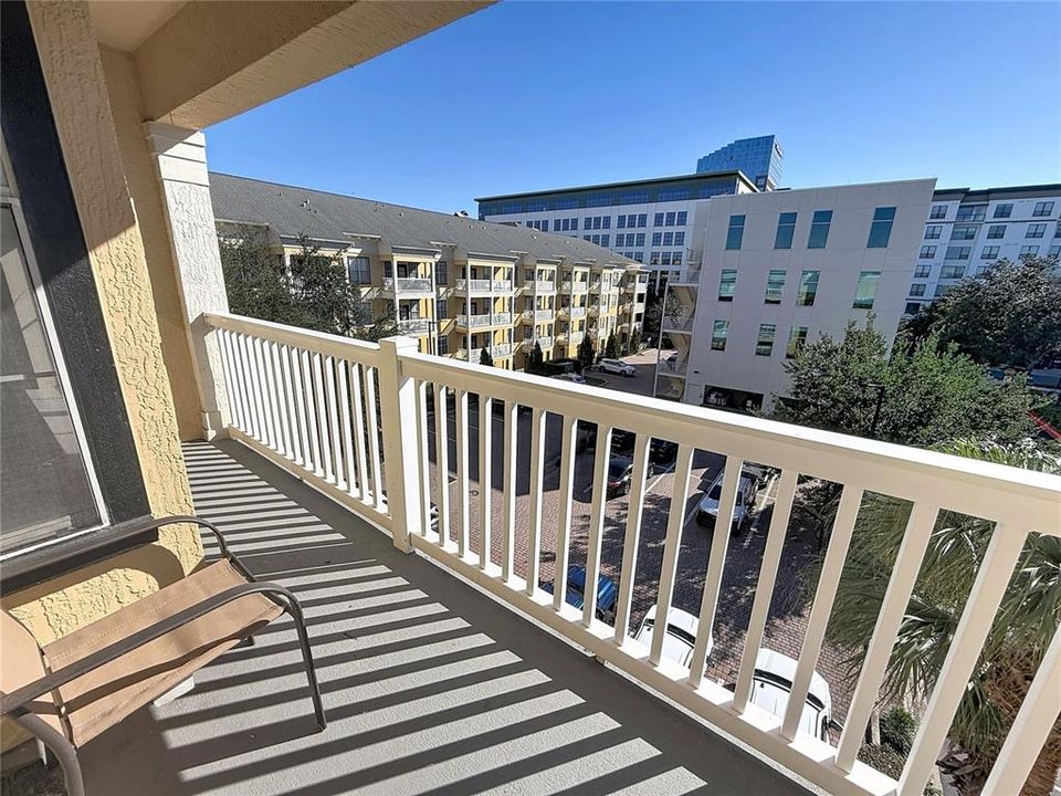 For Sale: $199,900 (1 beds, 1 baths, 645 Square Feet)