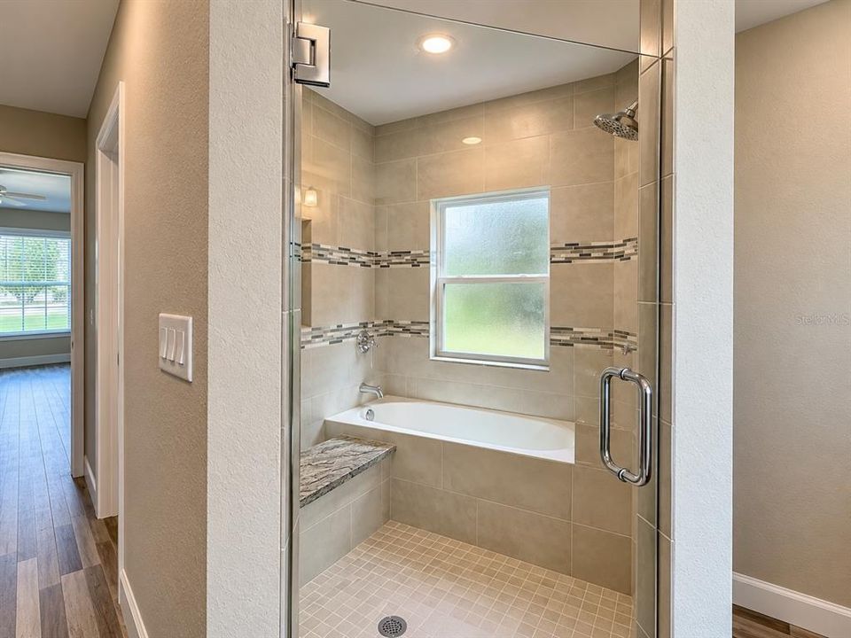 En Renta: $2,550 (4 camas, 2 baños, 1943 Pies cuadrados)
