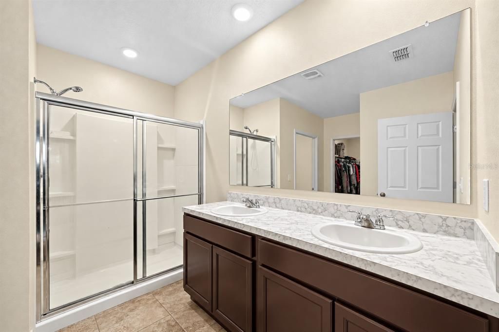 For Sale: $293,000 (4 beds, 2 baths, 1918 Square Feet)