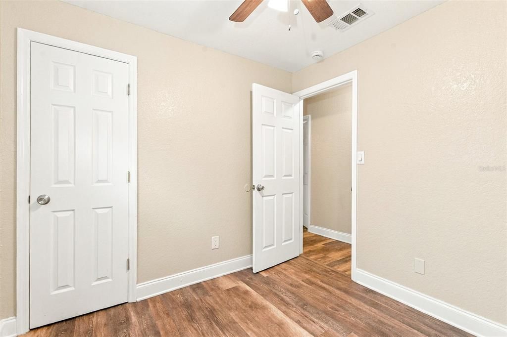 For Sale: $295,000 (3 beds, 2 baths, 1349 Square Feet)