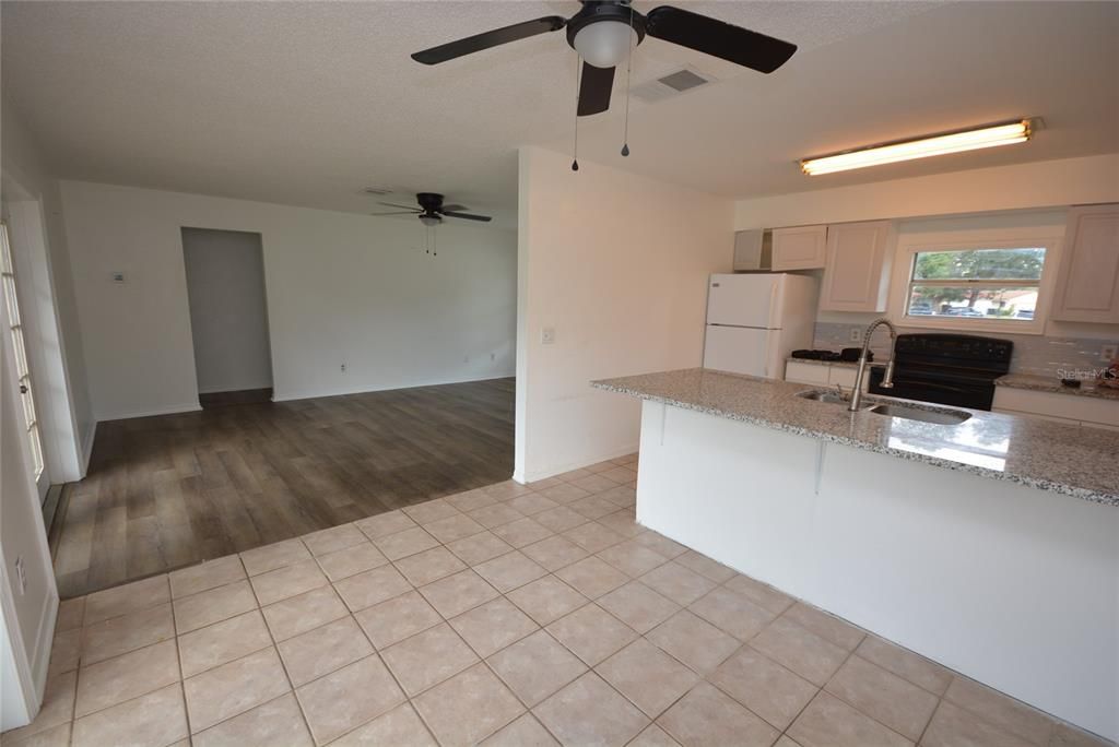 For Rent: $2,250 (2 beds, 2 baths, 1070 Square Feet)