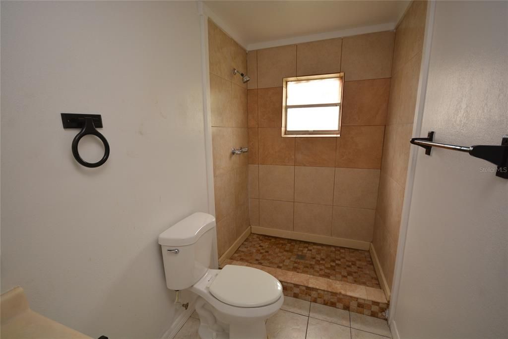 For Rent: $2,250 (2 beds, 2 baths, 1070 Square Feet)
