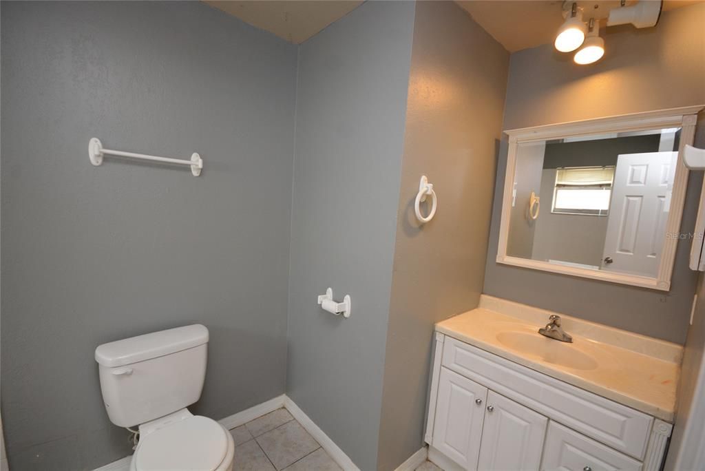 For Rent: $2,250 (2 beds, 2 baths, 1070 Square Feet)