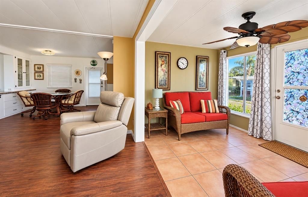 For Sale: $184,900 (2 beds, 2 baths, 1067 Square Feet)