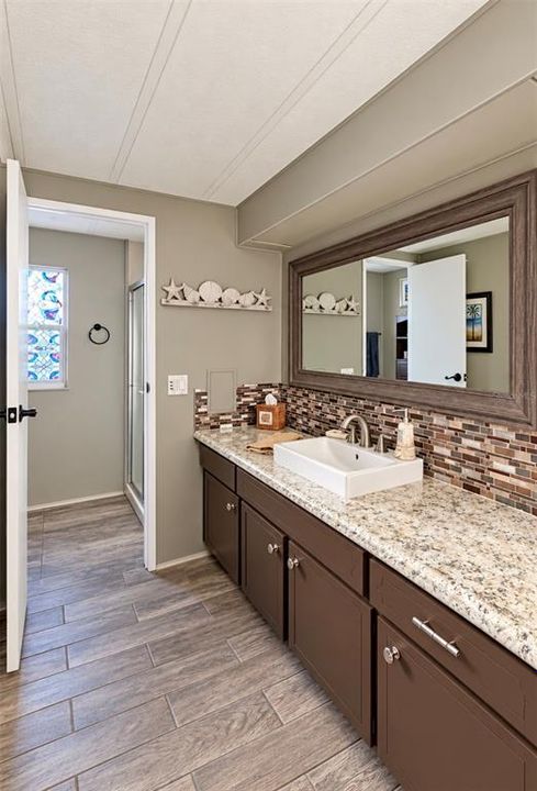For Sale: $184,900 (2 beds, 2 baths, 1067 Square Feet)