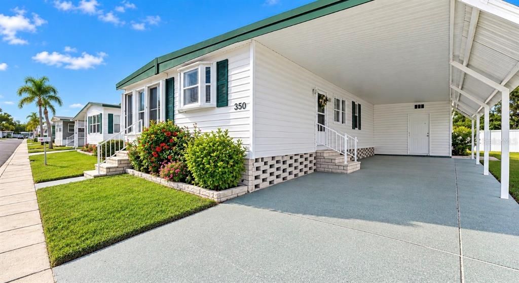 For Sale: $184,900 (2 beds, 2 baths, 1067 Square Feet)