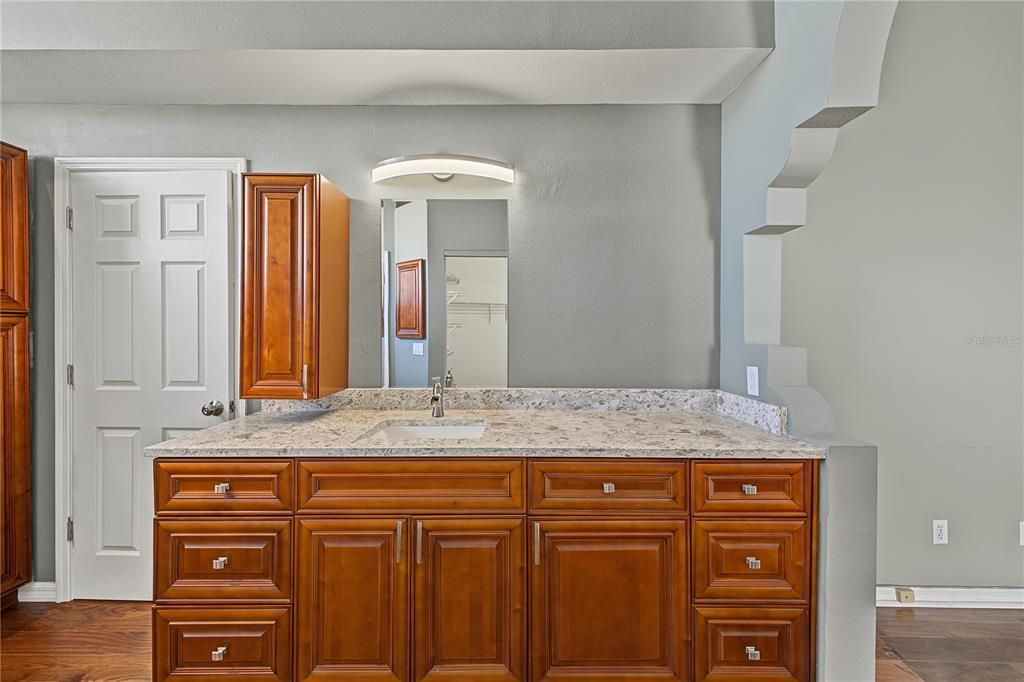 En Venta: $425,000 (4 camas, 3 baños, 2309 Pies cuadrados)