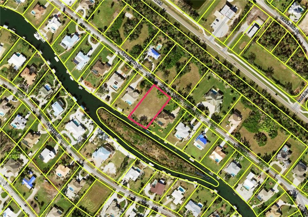 En Venta: $700,000 (0.69 acres)