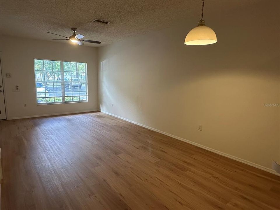 En Venta: $215,000 (2 camas, 2 baños, 1152 Pies cuadrados)