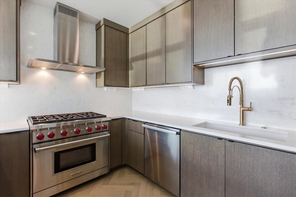 На продажу: $1,395,000 (3 спален, 3 ванн, 2159 Квадратных фут)