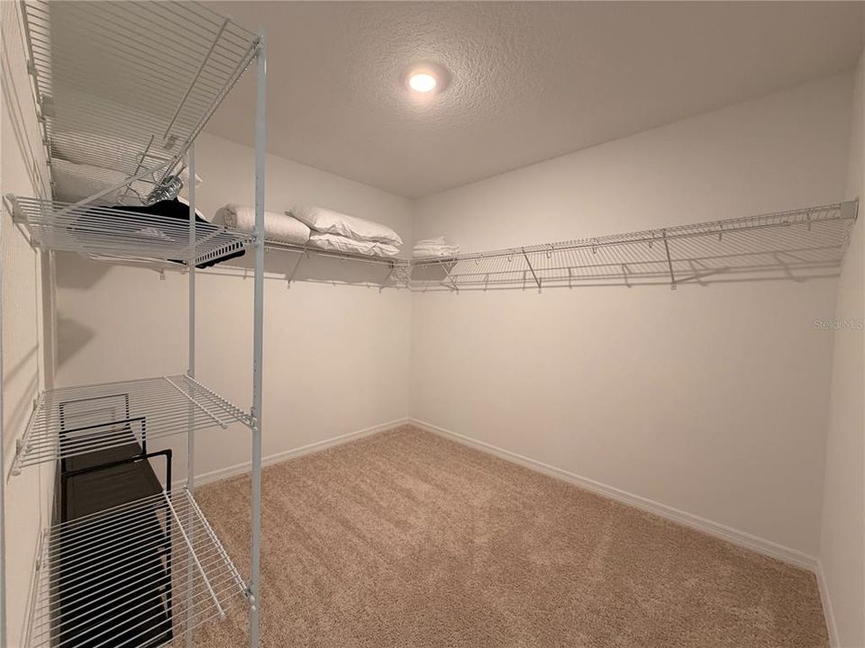 En Renta: $4,700 (4 camas, 2 baños, 3545 Pies cuadrados)