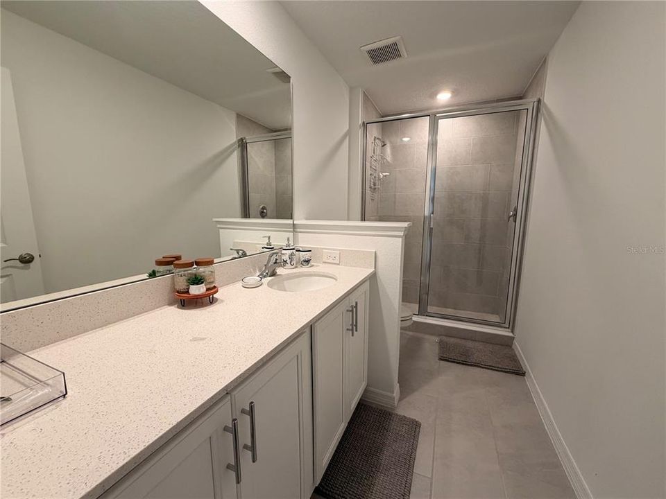 En Renta: $4,700 (4 camas, 2 baños, 3545 Pies cuadrados)