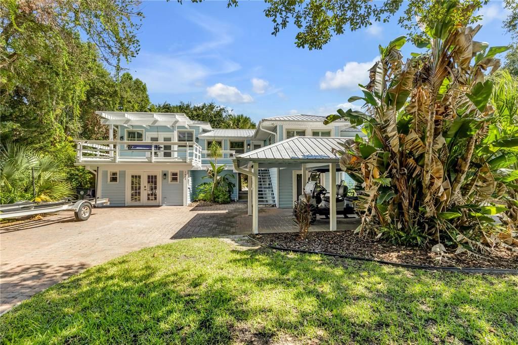 For Sale: $1,649,900 (5 beds, 3 baths, 3743 Square Feet)