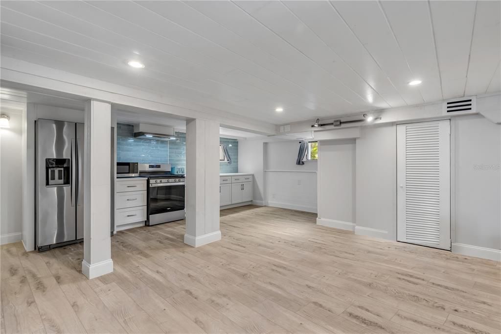 For Sale: $1,649,900 (5 beds, 3 baths, 3743 Square Feet)