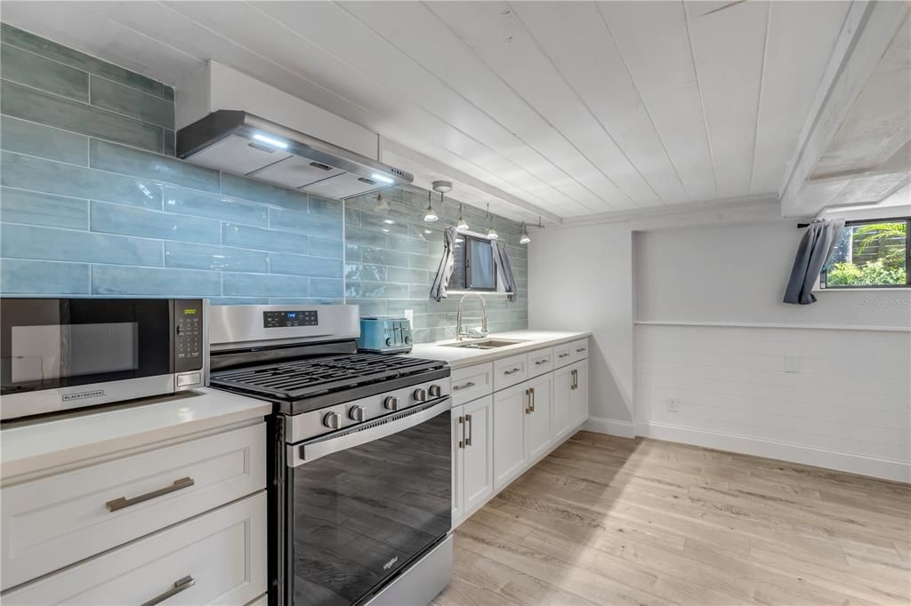 For Sale: $1,649,900 (5 beds, 3 baths, 3743 Square Feet)