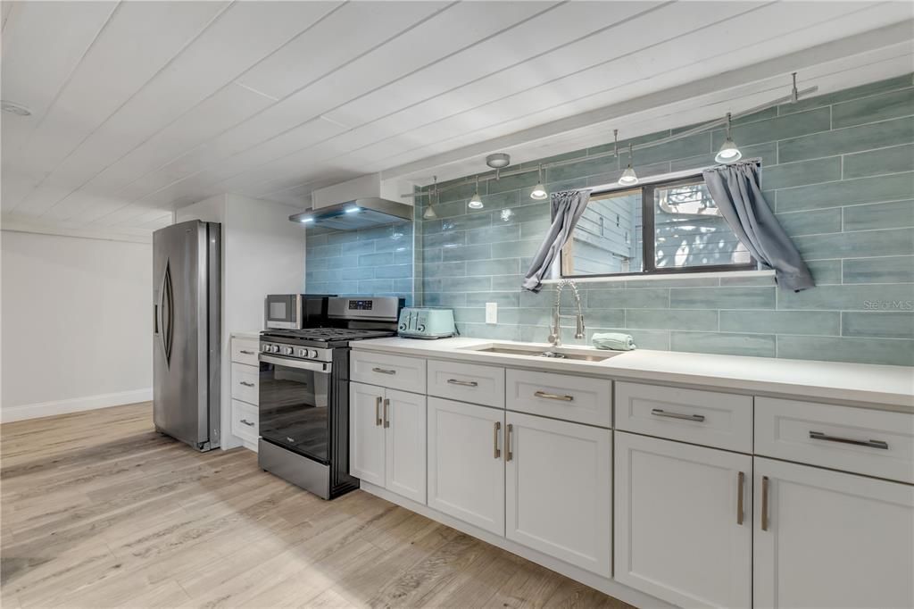 For Sale: $1,649,900 (5 beds, 3 baths, 3743 Square Feet)