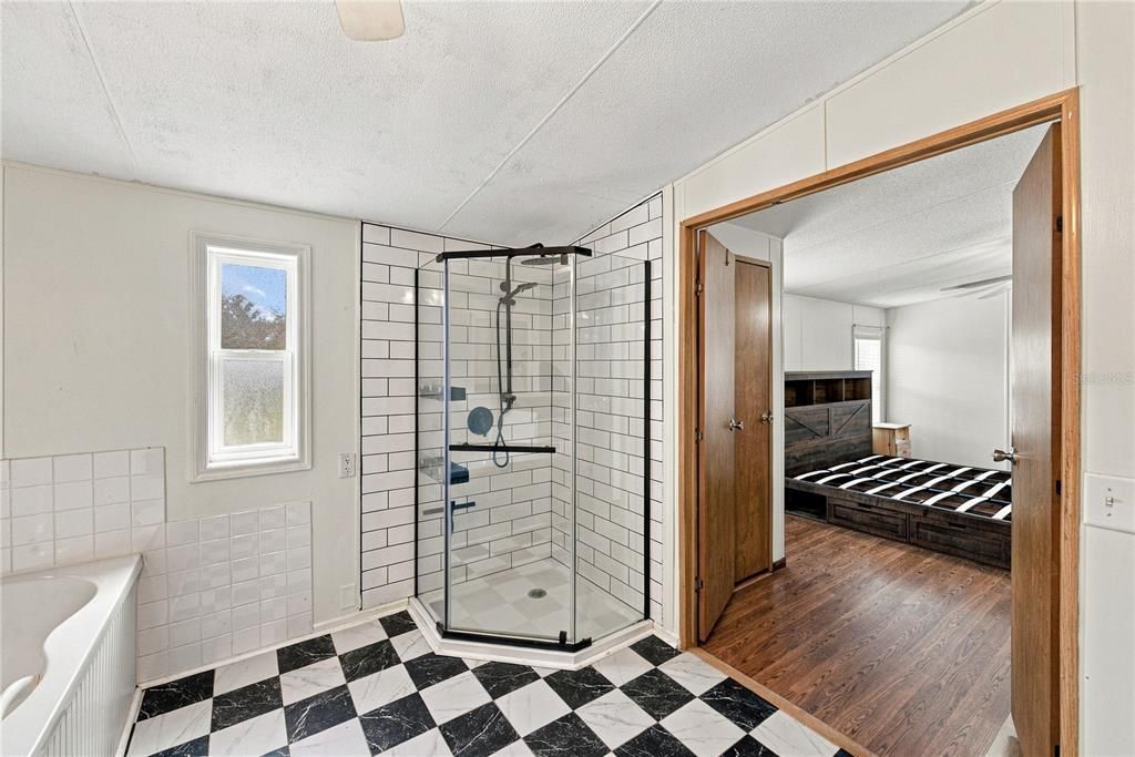 На продажу: $439,999 (4 спален, 2 ванн, 1728 Квадратных фут)