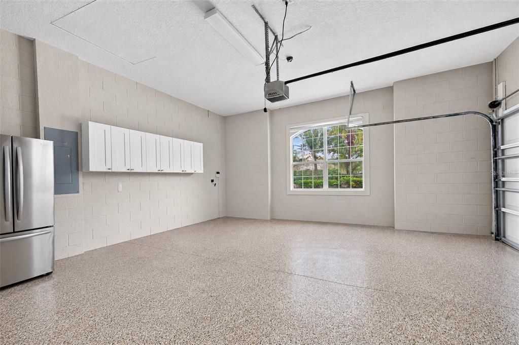 En Venta: $549,999 (4 camas, 3 baños, 2440 Pies cuadrados)