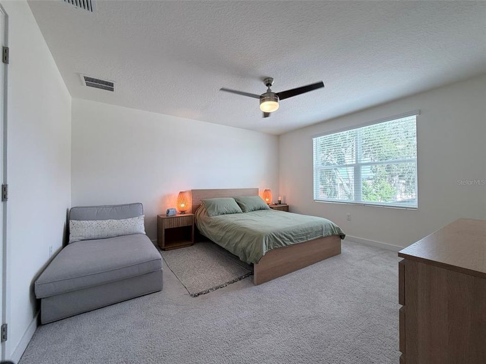 For Rent: $2,200 (3 beds, 2 baths, 1488 Square Feet)