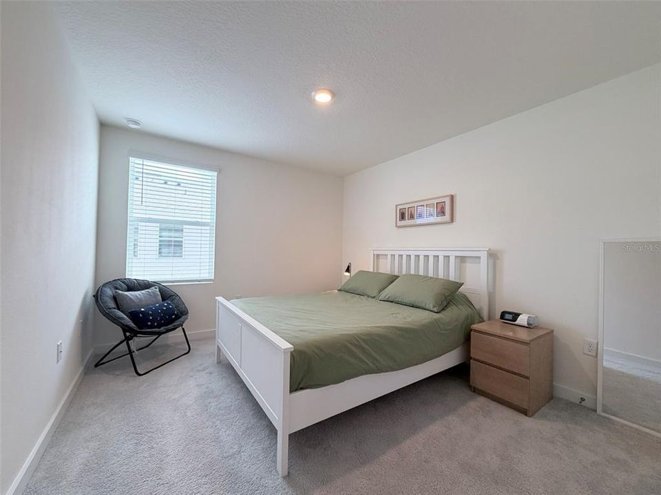 For Rent: $2,200 (3 beds, 2 baths, 1488 Square Feet)