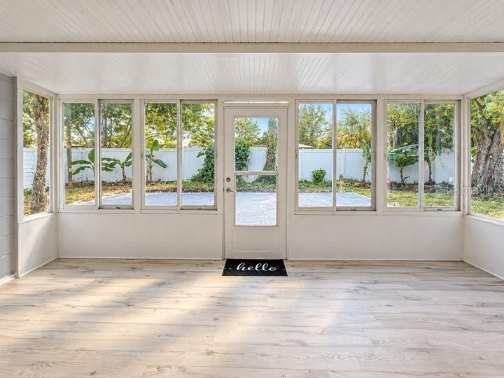 En Venta: $450,000 (3 camas, 2 baños, 1114 Pies cuadrados)