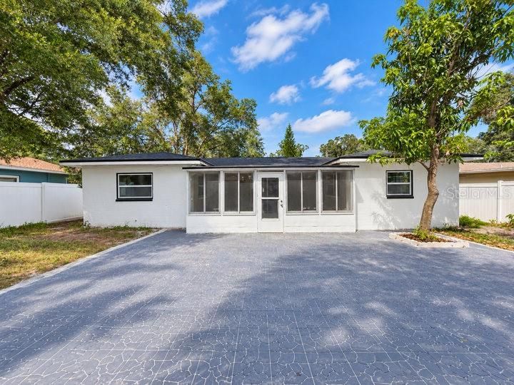 En Venta: $450,000 (3 camas, 2 baños, 1114 Pies cuadrados)