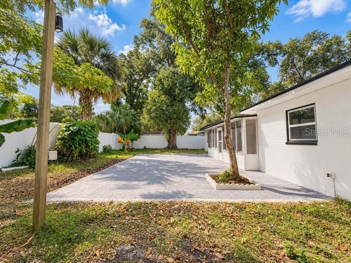 En Venta: $450,000 (3 camas, 2 baños, 1114 Pies cuadrados)