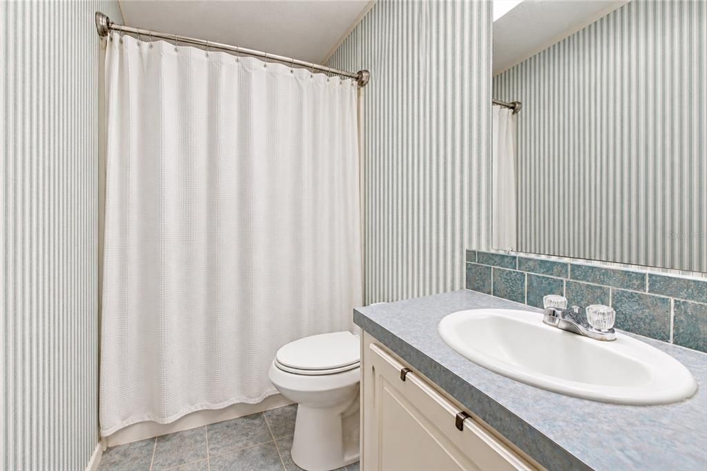 For Sale: $225,000 (3 beds, 2 baths, 1736 Square Feet)