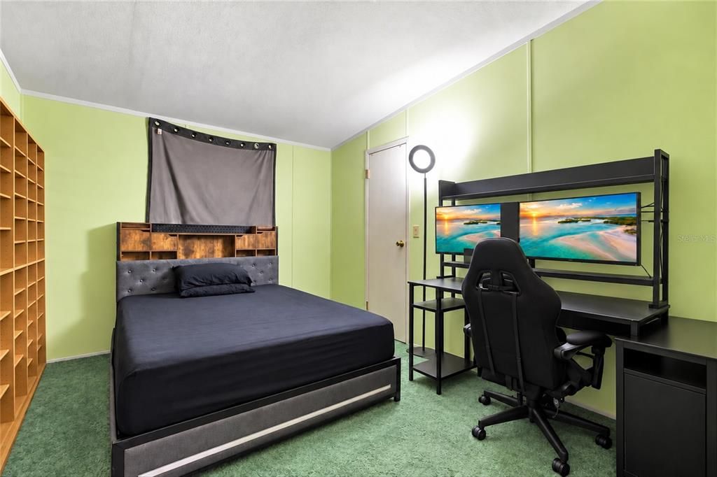 For Sale: $225,000 (3 beds, 2 baths, 1736 Square Feet)