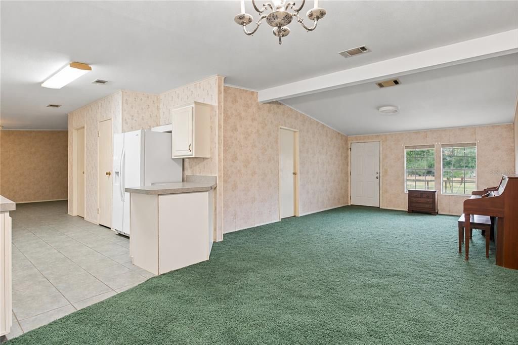 For Sale: $225,000 (3 beds, 2 baths, 1736 Square Feet)