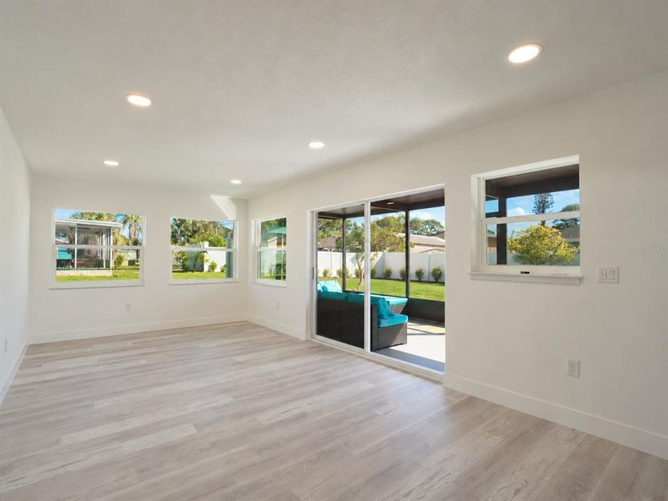 En Venta: $384,900 (3 camas, 2 baños, 1539 Pies cuadrados)