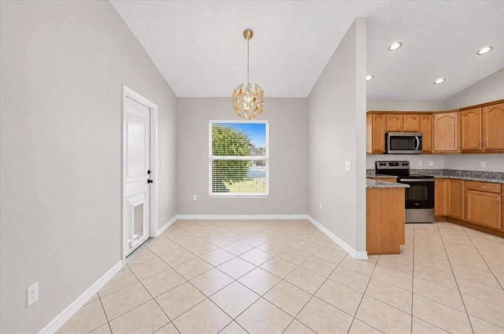 For Sale: $324,900 (4 beds, 2 baths, 1617 Square Feet)