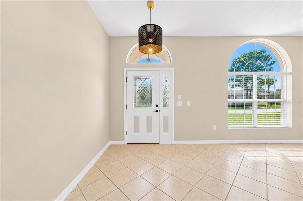 For Sale: $324,900 (4 beds, 2 baths, 1617 Square Feet)