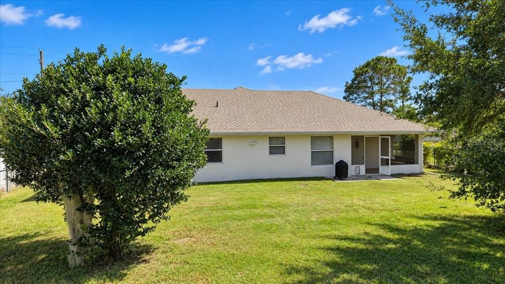 For Sale: $324,900 (4 beds, 2 baths, 1617 Square Feet)
